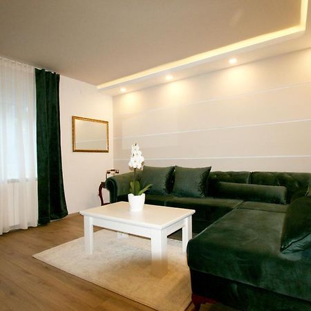 Apartment Jasmine 2 Belgrado Esterno foto