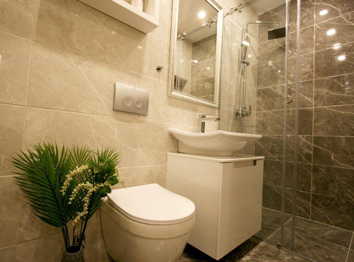 Apartment Jasmine 2 Belgrado Esterno foto